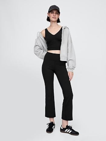 GapFit Smooth High Rise Cropped Flare Leggings
